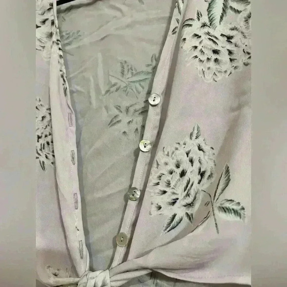 Show Me Your Mumu Lavender Cropped Tie Front Floral Top Size XS - Picture 5 of 7